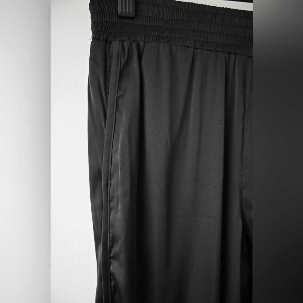Bishop + Young “Logan” Satin Lounge Pant - Picture 4 of 6